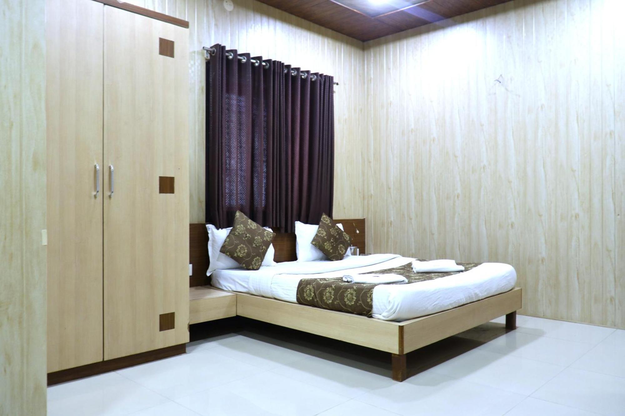 Hotel Midtown Inn Nashik Exterior foto